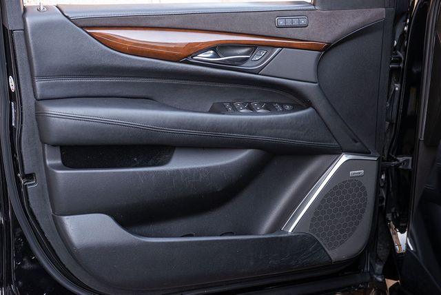 2020 Cadillac Escalade ESV Standard | Van Nuys, CA | Stellar Auto INC.