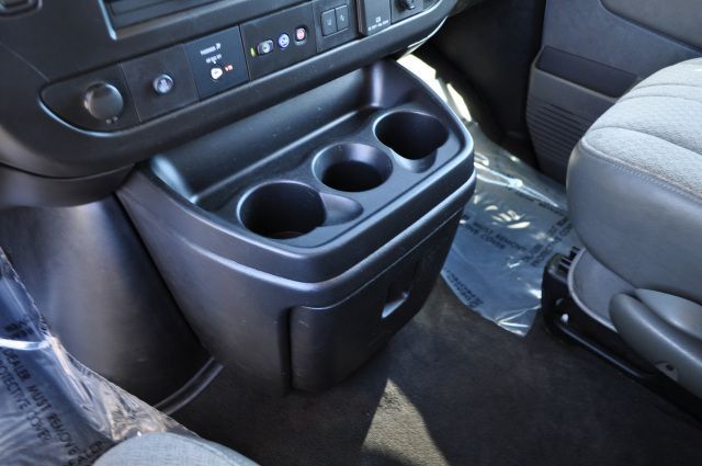 2020 Chevrolet Express LT 3500 | Louisville, MS | CARite Louisville MS 2020 Chevrolet Express LT 3500 | Louisville, MS | CARite Louisville MS