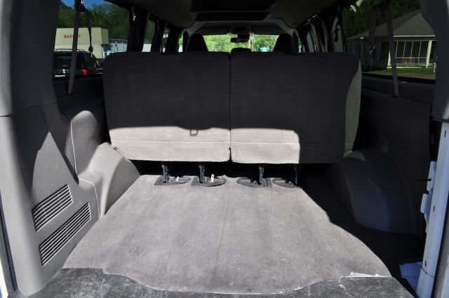 2020 Chevrolet Express LT 3500 | Louisville, MS | CARite Louisville MS 2020 Chevrolet Express LT 3500 | Louisville, MS | CARite Louisville MS