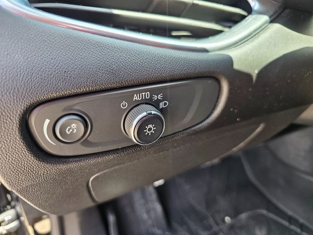 2020 Chevrolet Malibu LT | Brownsville TX | English Motors 2020 Chevrolet Malibu LT | Brownsville TX | English Motors