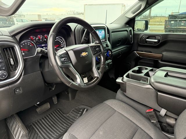2020 Chevrolet SILVERADO 1500 LT 4x4 Crew Cab V8 | Canton, Ohio | Ohio Auto Warehouse LLC 2020 Chevrolet SILVERADO 1500 LT 4x4 Crew Cab V8 | Canton, Ohio | Ohio Auto Warehouse LLC