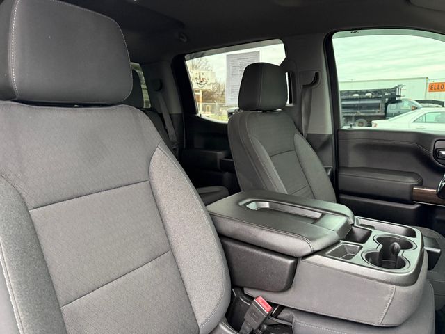 2020 Chevrolet SILVERADO 1500 LT 4x4 Crew Cab V8 | Canton, Ohio | Ohio Auto Warehouse LLC 2020 Chevrolet SILVERADO 1500 LT 4x4 Crew Cab V8 | Canton, Ohio | Ohio Auto Warehouse LLC