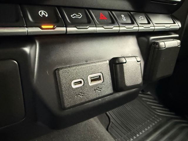 2020 Chevrolet SILVERADO 1500 LT 4x4 Crew Cab V8 | Canton, Ohio | Ohio Auto Warehouse LLC 2020 Chevrolet SILVERADO 1500 LT 4x4 Crew Cab V8 | Canton, Ohio | Ohio Auto Warehouse LLC