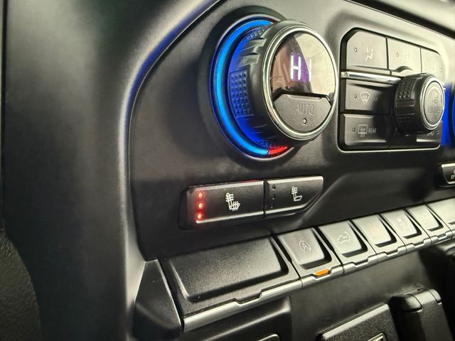 2020 Chevrolet SILVERADO 1500 LT 4x4 Crew Cab V8 | Canton, Ohio | Ohio Auto Warehouse LLC 2020 Chevrolet SILVERADO 1500 LT 4x4 Crew Cab V8 | Canton, Ohio | Ohio Auto Warehouse LLC