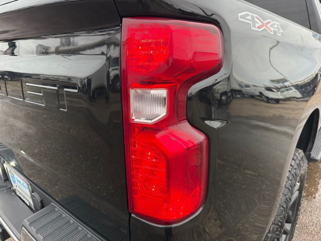 2020 Chevrolet SILVERADO 1500 LT 4x4 Crew Cab V8 | Canton, Ohio | Ohio Auto Warehouse LLC 2020 Chevrolet SILVERADO 1500 LT 4x4 Crew Cab V8 | Canton, Ohio | Ohio Auto Warehouse LLC