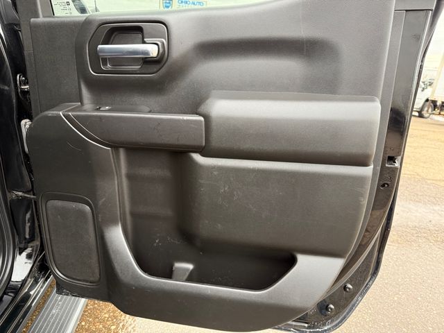 2020 Chevrolet SILVERADO 1500 LT 4x4 Crew Cab V8 | Canton, Ohio | Ohio Auto Warehouse LLC 2020 Chevrolet SILVERADO 1500 LT 4x4 Crew Cab V8 | Canton, Ohio | Ohio Auto Warehouse LLC