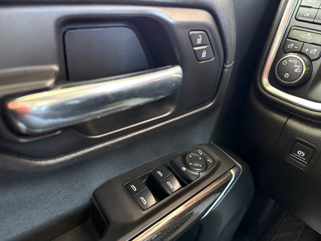 2020 Chevrolet SILVERADO 1500 LT 4x4 Crew Cab V8 | Canton, Ohio | Ohio Auto Warehouse LLC