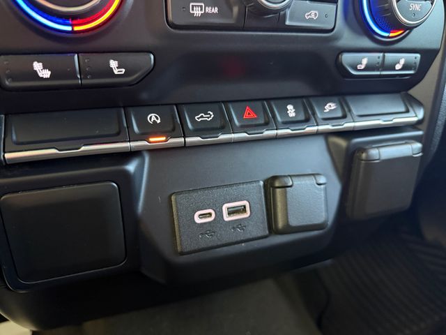 2020 Chevrolet SILVERADO 1500 LT 4x4 Crew Cab V8 | Canton, Ohio | Ohio Auto Warehouse LLC