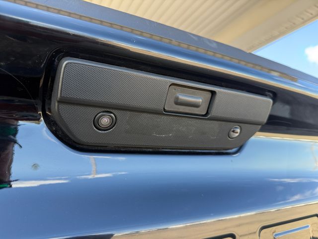 2020 Chevrolet SILVERADO 1500 LT 4x4 Crew Cab V8 | Canton, Ohio | Ohio Auto Warehouse LLC