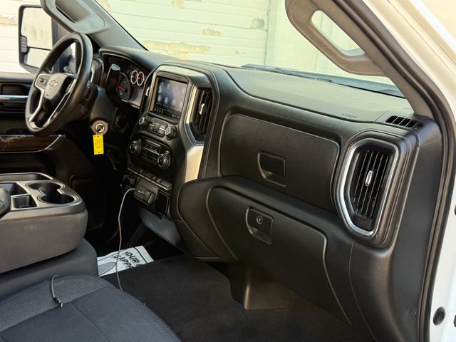 2020 CHEVROLET SILVERDO  2500HD 4X4  Z71 CREW CAB 6.6L DURAMAX /4NEW TIRES