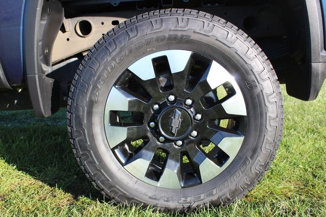 2020 Chevrolet Silverado 2500HD 4x4 Custom | Roscoe, IL | Autoland Outlets 2020 Chevrolet Silverado 2500HD 4x4 Custom | Roscoe, IL | Autoland Outlets