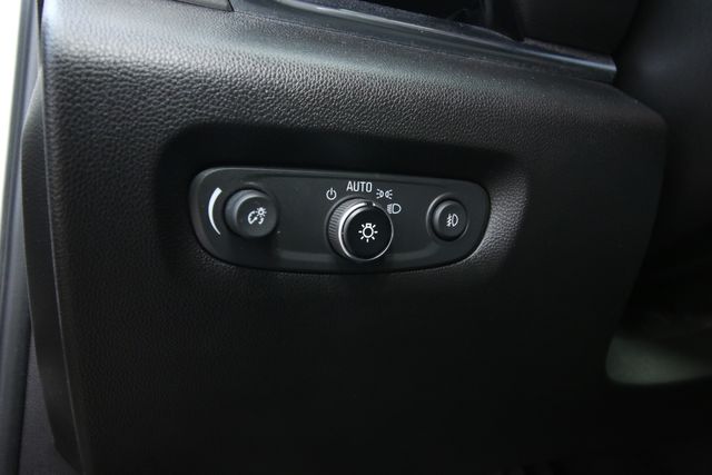 2020 Chevrolet Traverse LT Cloth | San Antonio, TX | R&L Certified Auto Group 2020 Chevrolet Traverse LT Cloth | San Antonio, TX | R&L Certified Auto Group