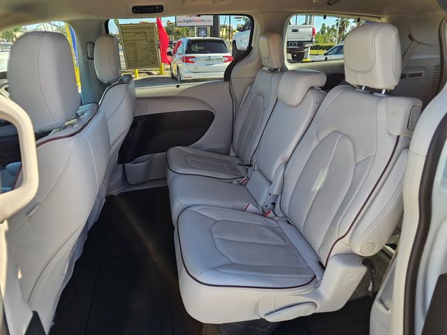 2020 Chrysler Pacifica Limited | Brownsville TX | English Motors