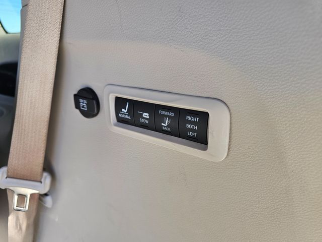 2020 Chrysler Pacifica Limited | Brownsville TX | English Motors