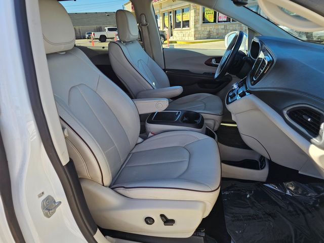 2020 Chrysler Pacifica Limited | Brownsville TX | English Motors