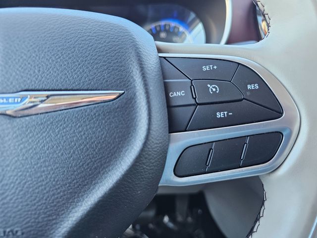 2020 Chrysler Pacifica Limited | Brownsville TX | English Motors 2020 Chrysler Pacifica Limited | Brownsville TX | English Motors