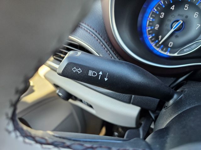 2020 Chrysler Pacifica Limited | Brownsville TX | English Motors