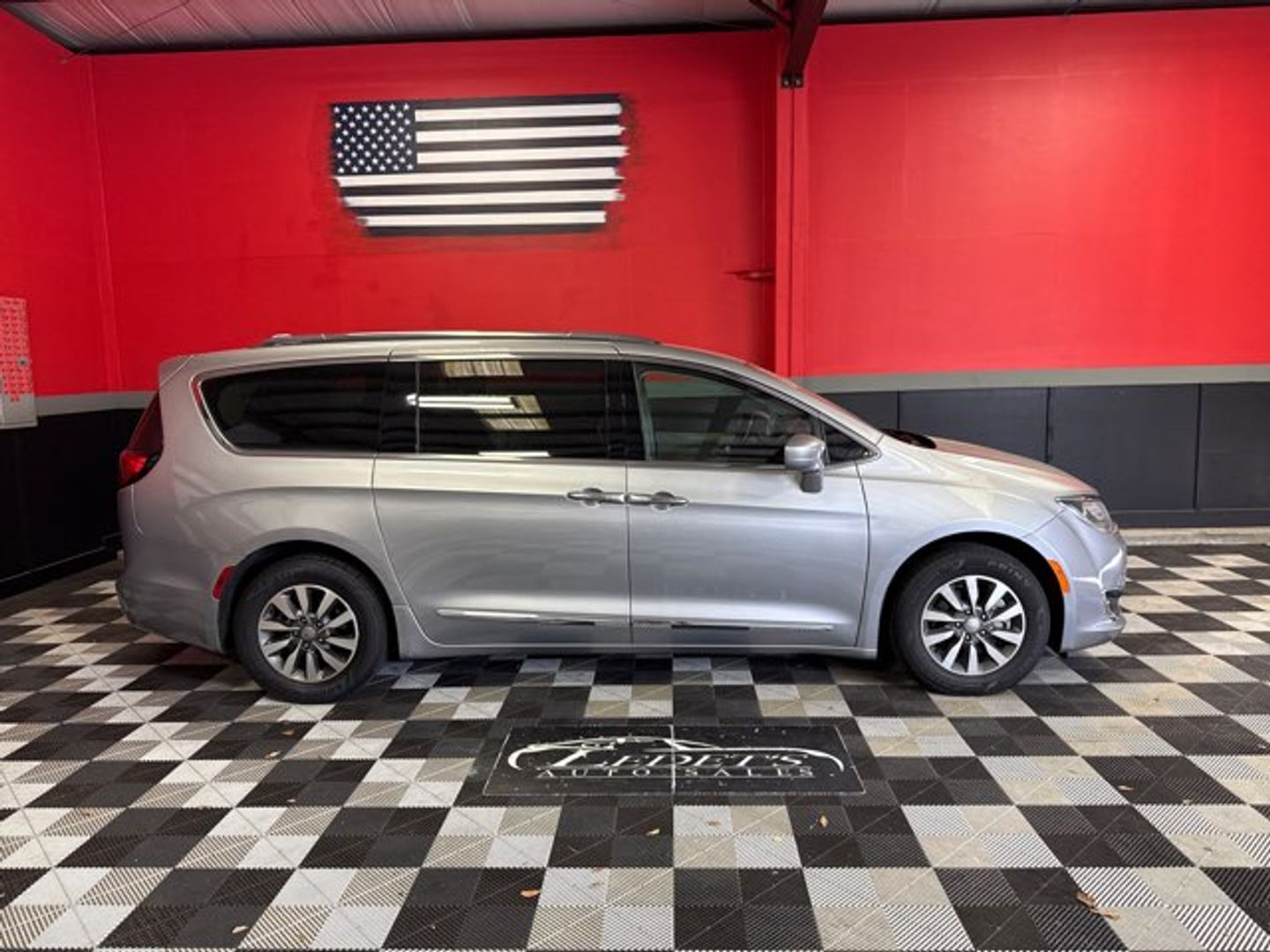 2020 Chrysler Pacifica Touring L Plus - 5