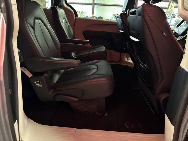 2020 Chrysler Pacifica Touring L Plus - Ledet's Auto Sales Gonzales, Louisiana 70737 2020 Chrysler Pacifica Touring L Plus - Ledet's Auto Sales Gonzales, Louisiana 70737