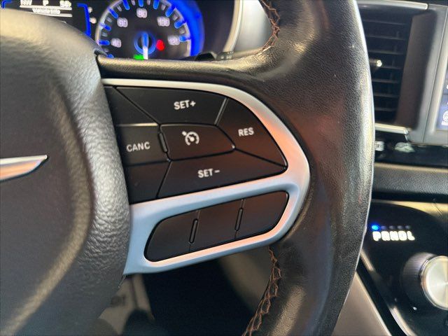 2020 Chrysler Pacifica Touring L | Rome, GA | Knight's Car Store 2020 Chrysler Pacifica Touring L | Rome, GA | Knight's Car Store