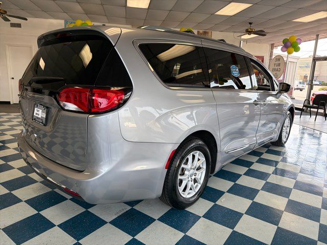 2020 Chrysler Pacifica Touring L | Rome, GA | Knight's Car Store 2020 Chrysler Pacifica Touring L | Rome, GA | Knight's Car Store