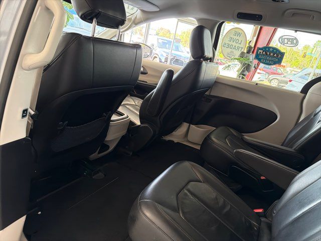 2020 Chrysler Pacifica Touring L | Rome, GA | Knight's Car Store 2020 Chrysler Pacifica Touring L | Rome, GA | Knight's Car Store