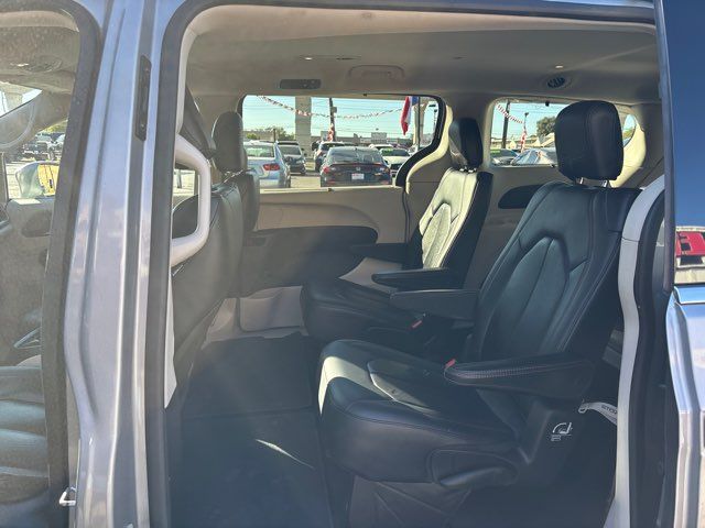 2020 Chrysler Pacifica Touring L | San Antonio, TX | Clear Choice Automotive South 2020 Chrysler Pacifica Touring L | San Antonio, TX | Clear Choice Automotive South