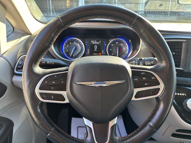 2020 Chrysler Pacifica Touring L | San Antonio, TX | Clear Choice Automotive South 2020 Chrysler Pacifica Touring L | San Antonio, TX | Clear Choice Automotive South