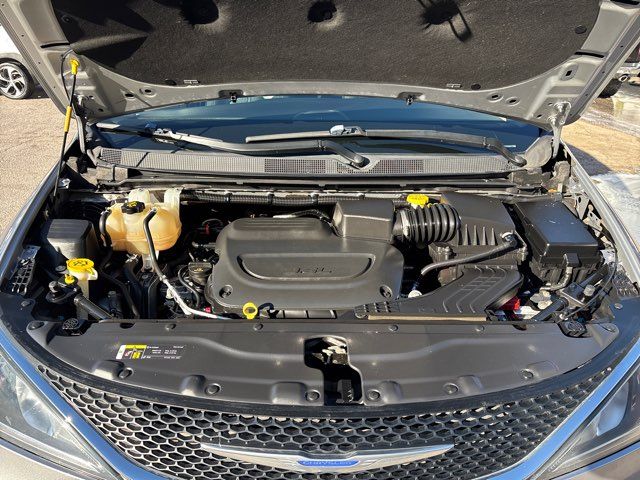 2020 Chrysler Pacifica Touring L | San Antonio, TX | Clear Choice Automotive South 2020 Chrysler Pacifica Touring L | San Antonio, TX | Clear Choice Automotive South