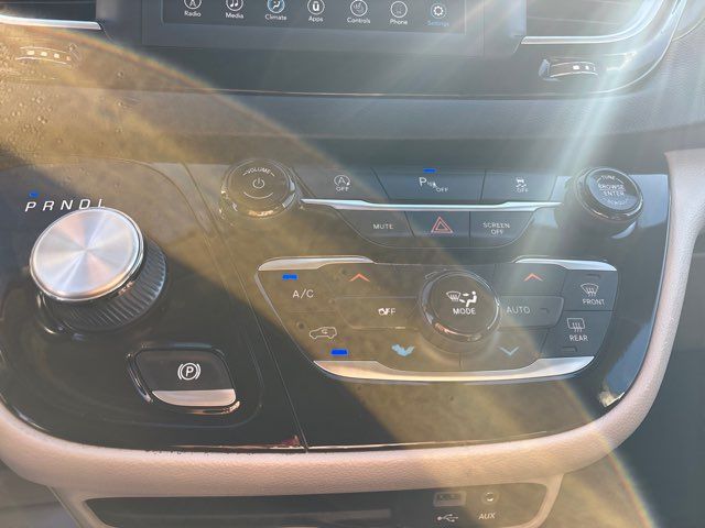 2020 Chrysler Pacifica Touring L | San Antonio, TX | Clear Choice Automotive South 2020 Chrysler Pacifica Touring L | San Antonio, TX | Clear Choice Automotive South