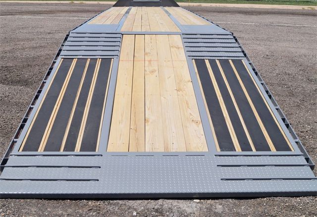 2024 Diamond C FMAX 212 Hydraulic Dovetail | Keller, TX | Complete Trailers of Texas 2024 Diamond C FMAX 212 Hydraulic Dovetail | Keller, TX | Complete Trailers of Texas