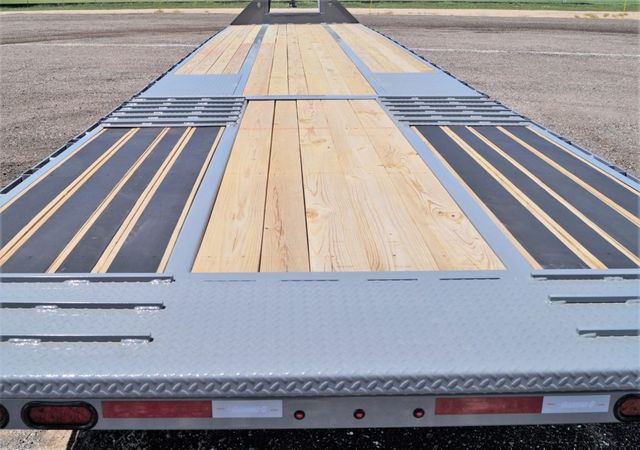 2024 Diamond C FMAX 212 Hydraulic Dovetail | Keller, TX | Complete Trailers of Texas 2024 Diamond C FMAX 212 Hydraulic Dovetail | Keller, TX | Complete Trailers of Texas