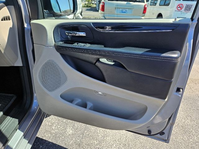 2020 Dodge Grand Caravan SXT Wheelchair Van Handicap Ramp Van