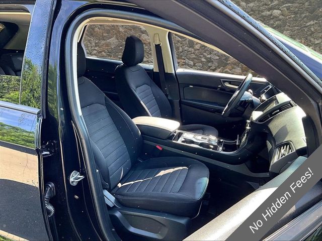 2020 Ford Edge SE
