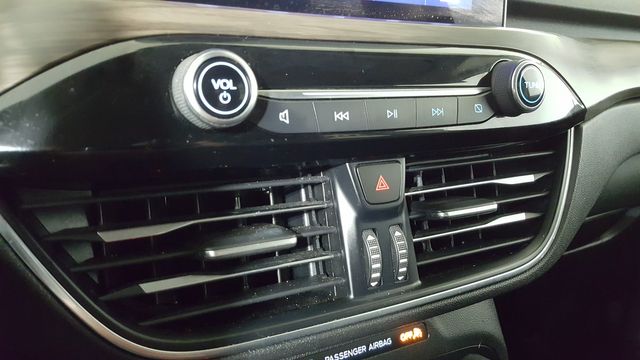 2020 Ford Escape Titanium | Carrollton, TX | Legend Motorcars of Carrollton