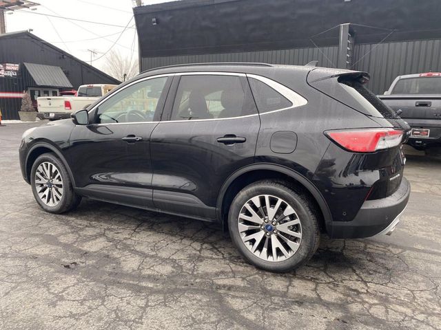 2020 Ford Escape Titanium Hybrid