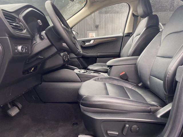 2020 Ford Escape Titanium Hybrid