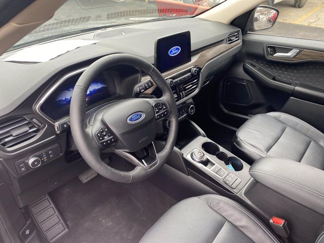 2020 Ford Escape Titanium Hybrid