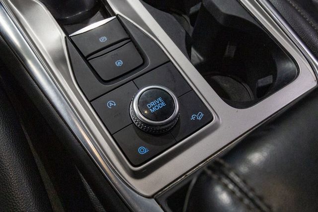 2020 Ford Explorer 4WD 3rd row XLT