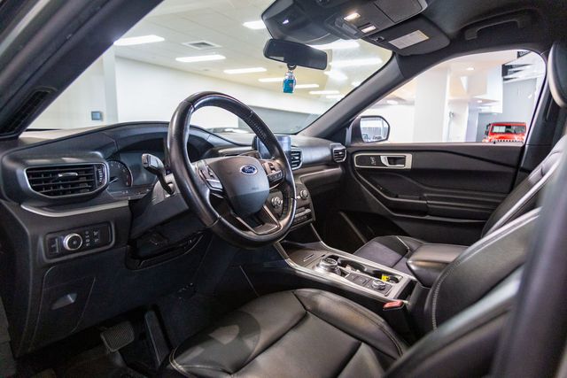 2020 Ford Explorer 4WD 3rd row XLT