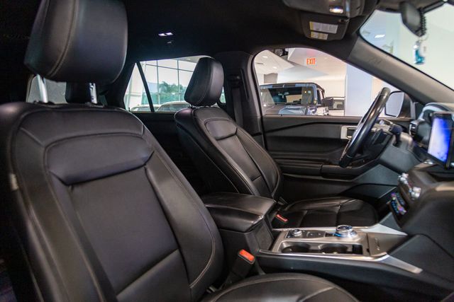 2020 Ford Explorer 4WD 3rd row XLT