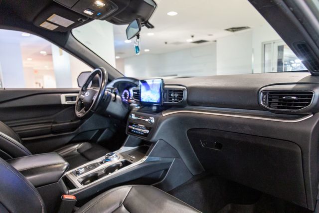 2020 Ford Explorer 4WD 3rd row XLT