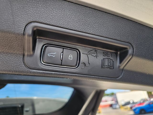 2020 Ford Explorer XLT | Brownsville TX | English Motors