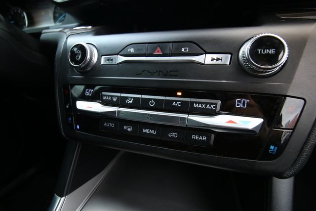 2020 Ford Explorer Limited | San Antonio, TX | R&L Certified Auto Group 2020 Ford Explorer Limited | San Antonio, TX | R&L Certified Auto Group