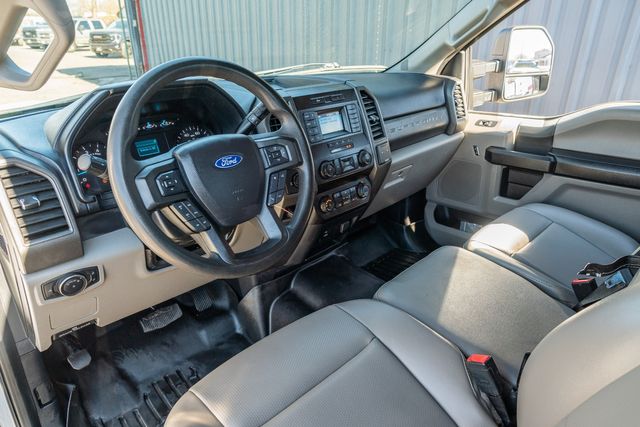 2020 Ford F-350 Super Duty XL EXTENDED CAB LONG BED RWD / CLEAN CARFAX | Dallas, TX | Rocky Mountain Truck Stop Dallas 2020 Ford F-350 Super Duty XL EXTENDED CAB LONG BED RWD / CLEAN CARFAX | Dallas, TX | Rocky Mountain Truck Stop Dallas