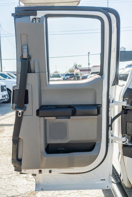 2020 Ford F-350 Super Duty XL EXTENDED CAB LONG BED RWD / CLEAN CARFAX | Austin, TX | Rocky Mountain Truck Stop Austin