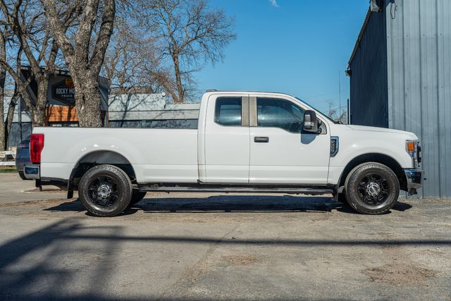 2020 Ford F-350 Super Duty XL EXTENDED CAB LONG BED RWD / CLEAN CARFAX | Austin, TX | Rocky Mountain Truck Stop Austin