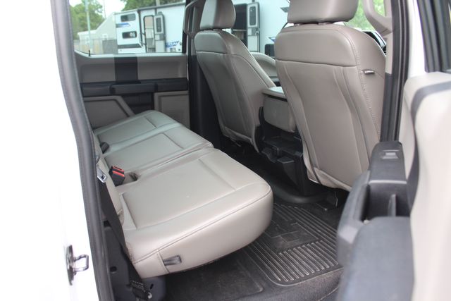 2020 Ford F-350 Super Duty XL 4X4 | Granite City, Illinois | MasterCars Company Inc. 2020 Ford F-350 Super Duty XL 4X4 | Granite City, Illinois | MasterCars Company Inc.