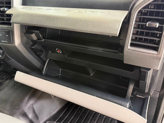 2020 Ford F-350 Super Duty XLT 4x4 4dr Crew Cab 8 ft. LB DRW Pickup | Houston, TX | Houston Auto Credit