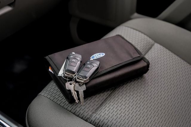 2020 Ford F-350 Super Duty XLT Dooley 5th Wheel Prep Pk BLIS Heated Seats Nav 2020 Ford F-350 Super Duty XLT Dooley 5th Wheel Prep Pk BLIS Heated Seats Nav